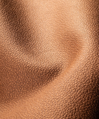 LEATHER LOOKS